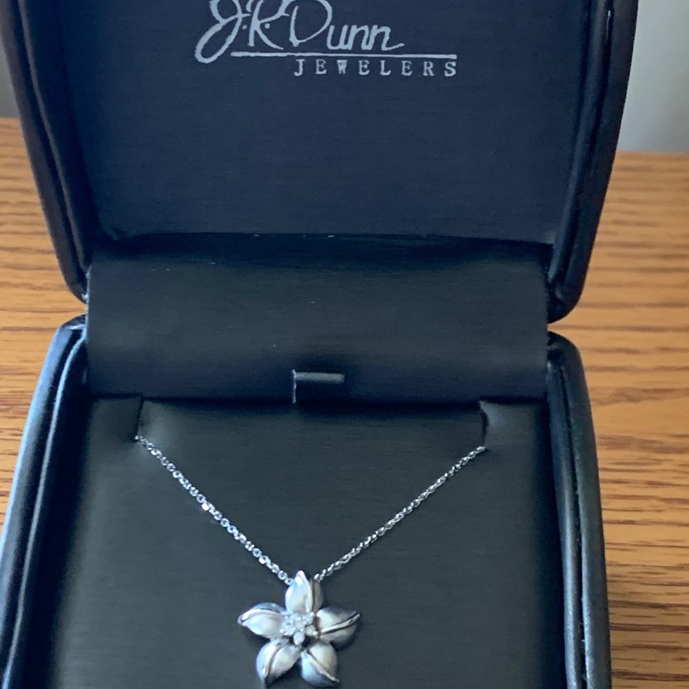 14kt White Gold & Diamond Flower Pendant and Chain